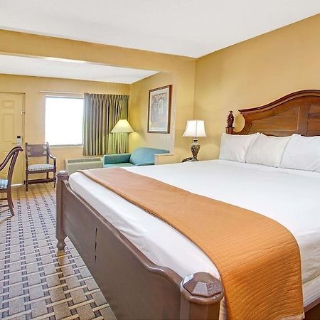 Travelodge Suites By Wyndham Kissimmee Orange Exteriör bild